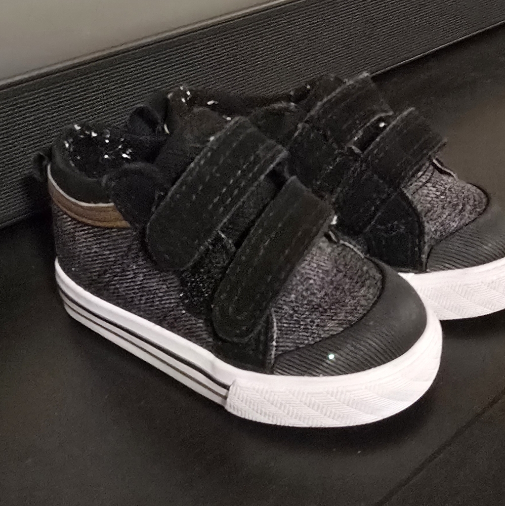 Koala kids velcro sneakers size 3